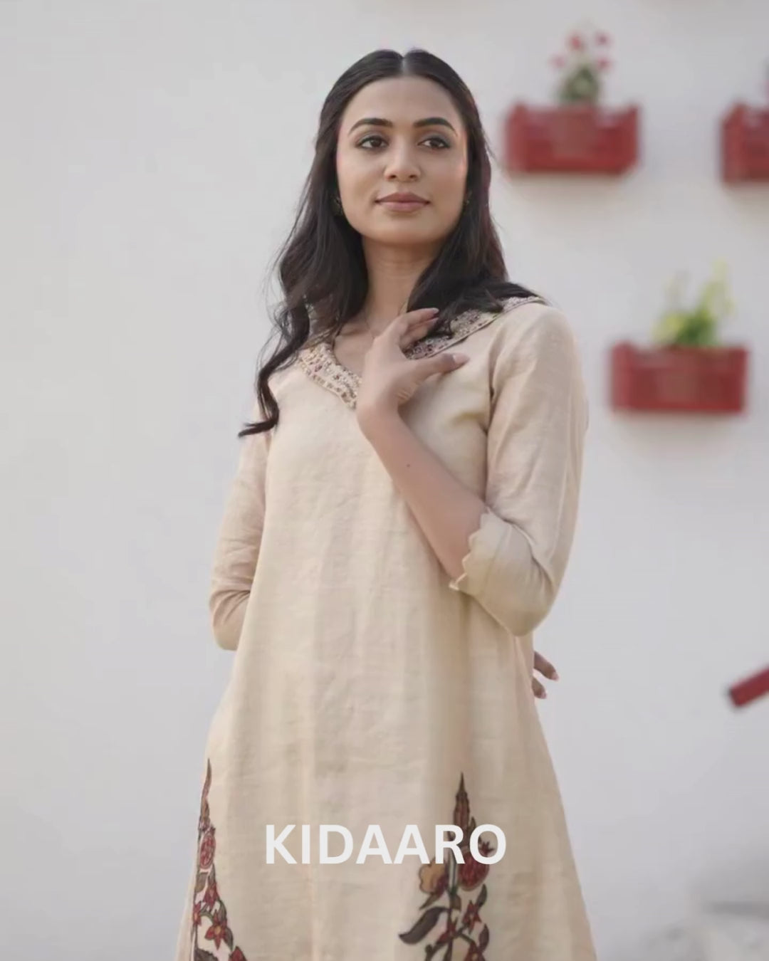 Beige Kurta with Hand-Painted Kalamkari Motifs